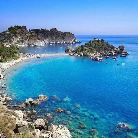 Mare Roccia Beachfront Apartment タオルミーナ エクステリア 写真