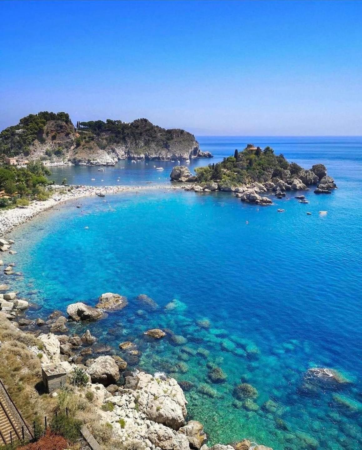 Mare Roccia Beachfront Apartment タオルミーナ エクステリア 写真